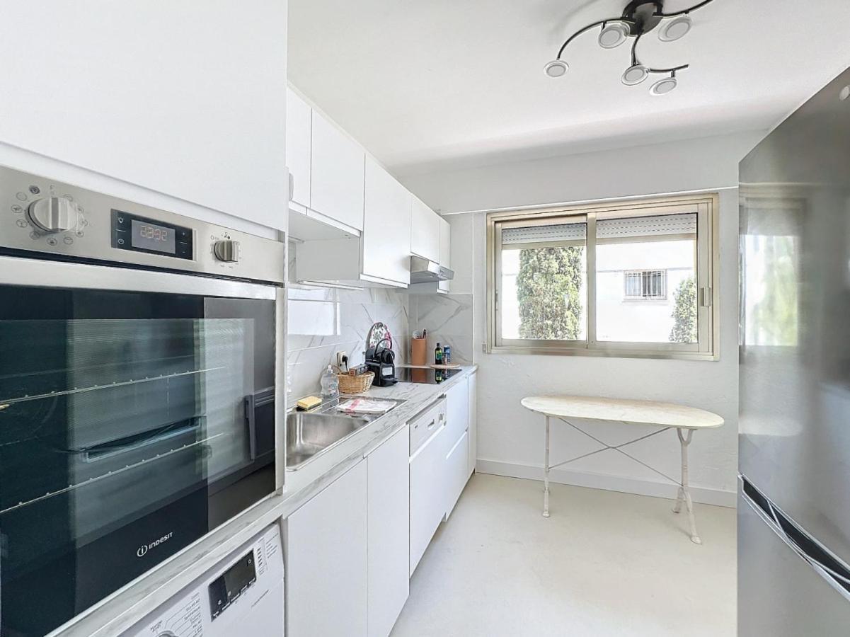 2 Bedroom Apartment With Parking 3 Mins From La Croisette Beach คานส์ ภายนอก รูปภาพ